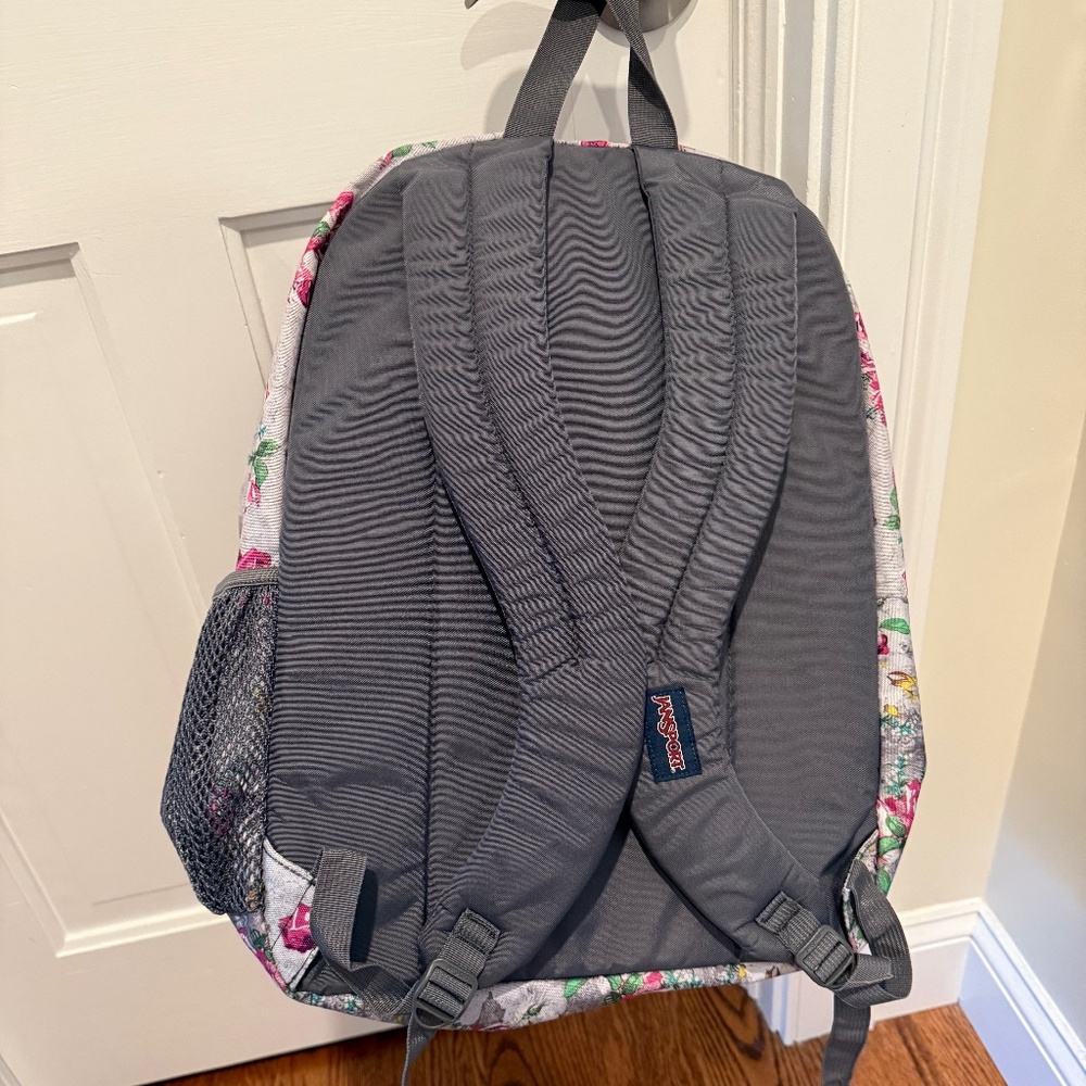 Beautiful Backpack - Picture 3 of 3